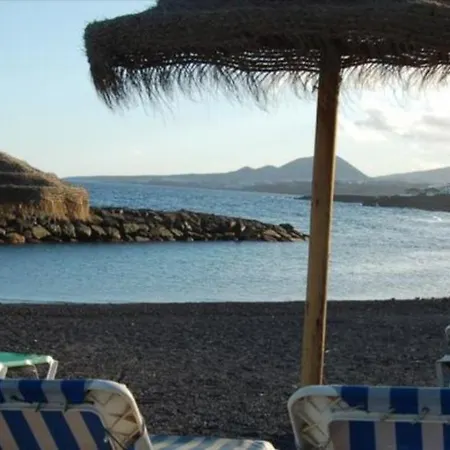 La Calma - Sea View - Private Spaces 100m Guest house *